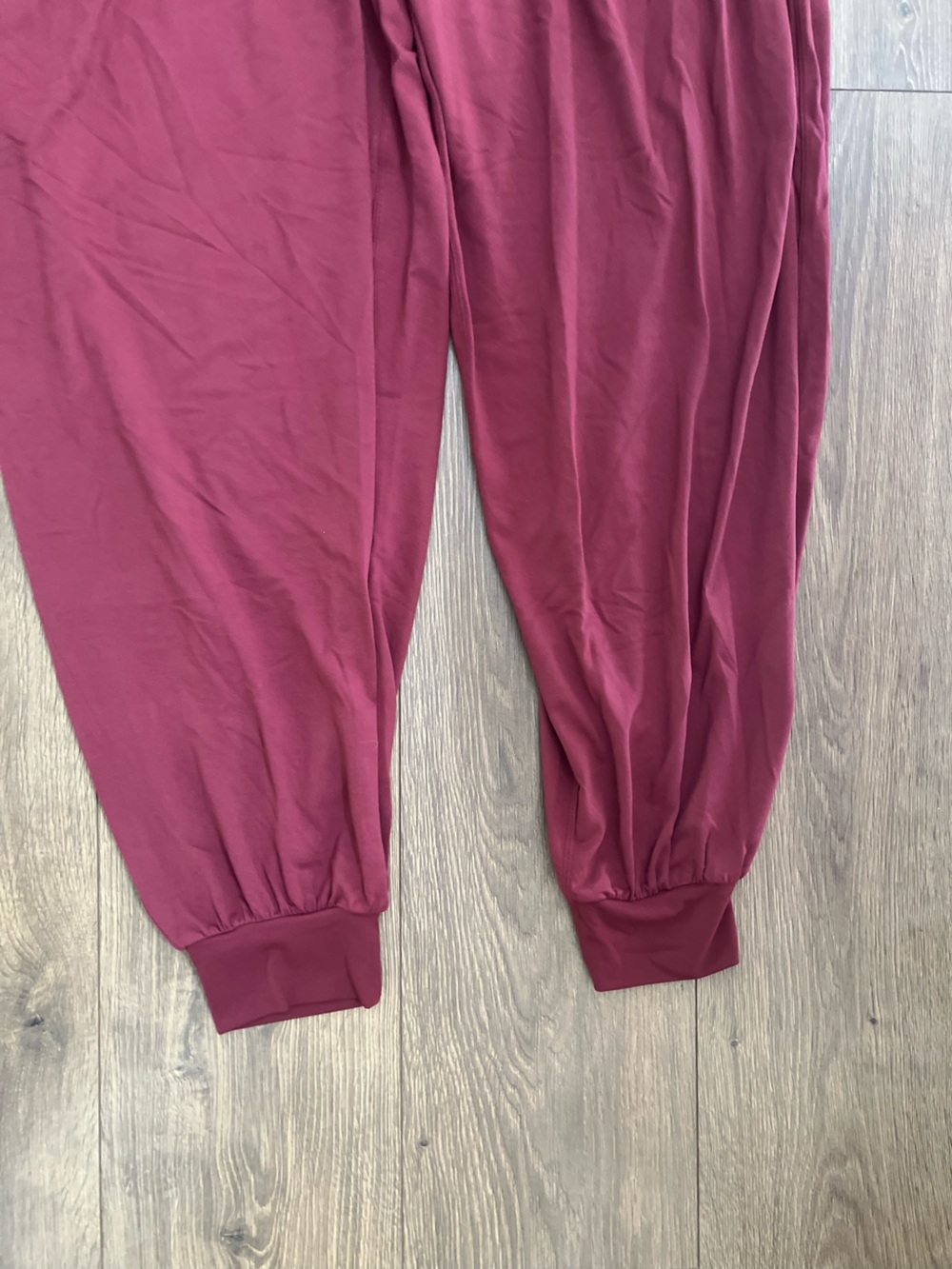 NWT Lululemon Rulu Drapey Oversized High Rise Jogger Burgundy Bay - Picture 7 of 8